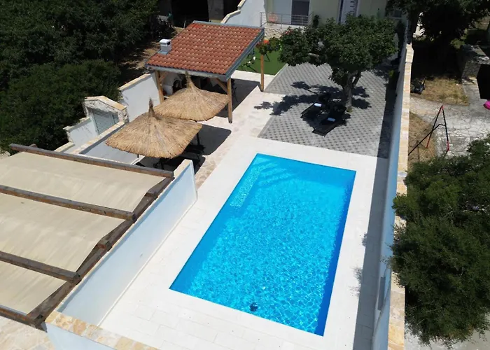 Iva Tatil Evi *