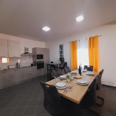 Iva Feriehus Rastevic