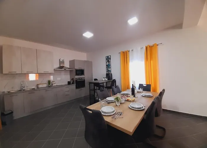 Iva Ferienhaus Rastevic